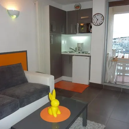 Moderne Climatise Pour 2 Avec Piscine Au Centre Du Cap D'agde - Fr-1-723-66 *